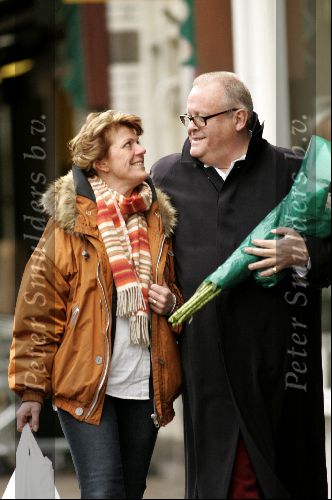 Amsterdam 23 november 2004
Simone Kleinsma met Guus Verstraete op cornelis Schuytstraat
