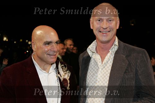 Utrecht 3 november 2005
Premiere Jesus Christ superstar in schouwburg Utrecht.
Arjan Ederveen met vriend
