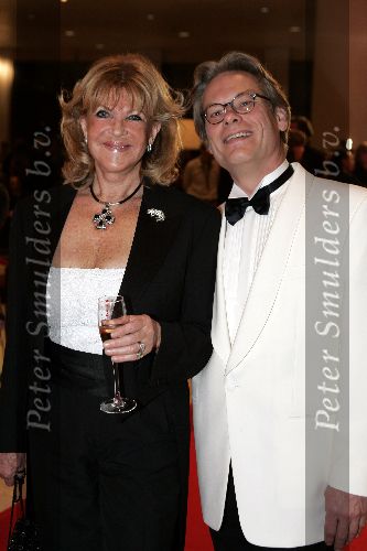 Amsterdam 28 november 2005
Beau Monde awards in het hilton.
Astrid Engels met vriend