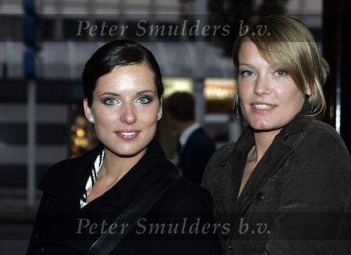 Tilburg, 20 November 2005
Premiere Turks Fruit in Stadsschouwburg Tilburg
Aukje v Ginneken met haar schoonzusje