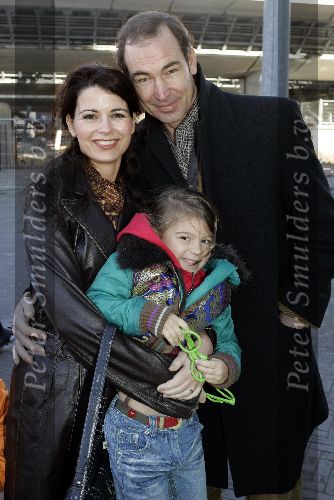 Amsterdam 16 november 2005
Premiere Chicken Little in Pathe arena.
Caroline de Bruijn met dochter en Erik de Vogel