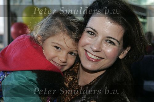 Amsterdam 16 november 2005
Premiere Chicken Little in Pathe arena.
Caroline de Bruijn met dochter