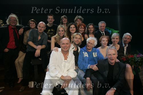 Tilburg, 20 November 2005
Premiere Turks Fruit in Stadsschouwburg Tilburg
Antonie Kamerling met Jan Wolkers Sjoerd Pleijsier, Jelka v Houten Ellen Evers e.a.