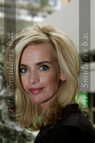 Hilversum 22 november 2005
Presentatie Grease en Doe Maar door V en V produkties.
 Daphne Deckers