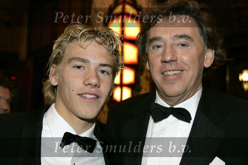 Amsterdam 21 noveber 2005
Premiere Harry Potter in Tuschinski.
Ed Nijpels met zoon Bojan Nijpels