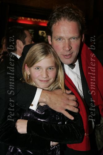 Amsterdam 21 noveber 2005
Premiere Harry Potter in Tuschinski.
Erik v Muiswinkel met dochter