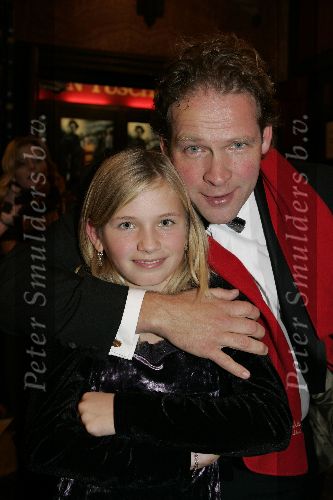 Amsterdam 21 noveber 2005
Premiere Harry Potter in Tuschinski.
Erik v Muiswinkel met dochter
