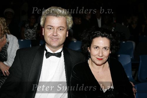 Rotterdam 9 november 2005
Premiere Holiday on ice in ahoy.
Geert Wilders met zijn vrouw Crisztina
