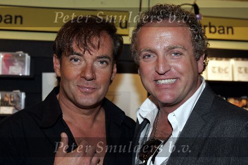 Amsterdam 10 november 2005
Presentatie dvd Gerard Joling en Gordon bij Fame.
optreden