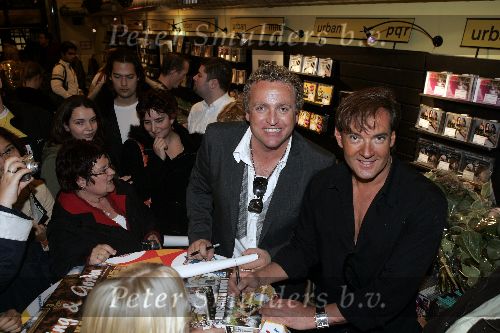 Amsterdam 10 november 2005
Presentatie dvd Gerard Joling en Gordon bij Fame.
optreden