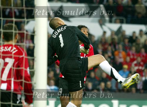 Eindhoven, 1 November 2005
Wedstrijd Champions League seizoen 2005/2006 tussen PSV-AC Milaan, eindstand 1-0
Gomes
© Foto: Peter Smulders