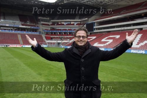 Eindhoven, 29 November 2005 PSV-stadion
Guus Meeuwis gaat volgend jaar een groot concert geven in het PSV-stadion