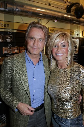 Amsterdam 10 november 2005
Presentatie dvd Gerard Joling en Gordon bij Fame.
Connie Breukhoven  en Hans Breukhoven