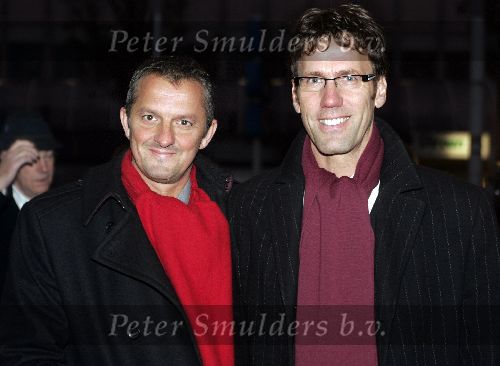 Tilburg, 20 November 2005
Premiere Turks Fruit in Stadsschouwburg Tilburg
Hans Schiffers met vriend.