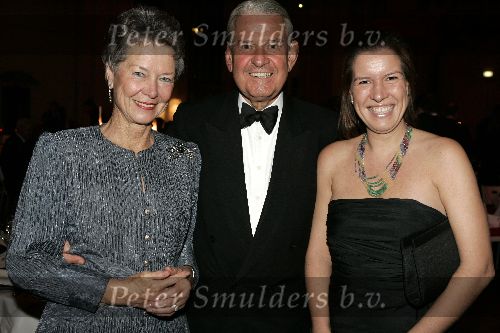 Arnhem 26 november 2005
Gala Ronnie Tober foundation.
Jaap Rost Onnes met Mary en dochter