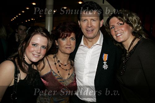 Hilversum14 november 2005
40 jaar BZN in studio 21.
Jack Veerman met dochters en vrouw