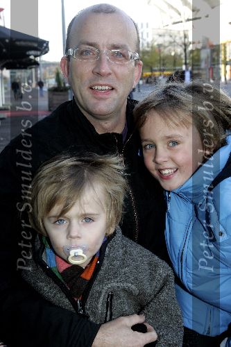 Amsterdam 16 november 2005
Premiere Chicken Little in Pathe arena.
Jeroen goeman Borgesius met zoons