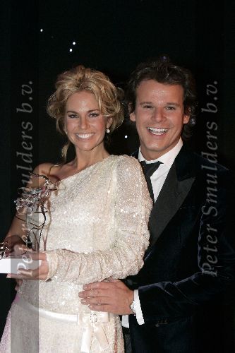 Amsterdam 28 november 2005
Beau Monde awards in het hilton.
Ellemieke Vermolen en Leco v Zadelhoff