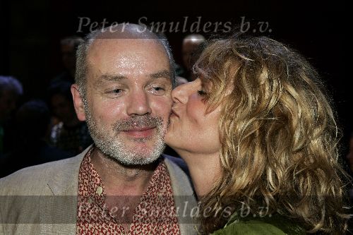 Utrecht 3 november 2005
Premiere Jesus Christ superstar in schouwburg Utrecht.
Leonie Jansen kussend met man