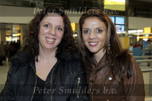 Schiphol 2 november 2005
Leontien v Moorsel en haar zus schiphol. JZe gingen naar New York voor de marathon