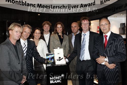 Amsterdam 21 november 2005
Presentatie boek Jaap Jongbloed en Simon Vuyk bij Mont Blanc op pc hooftstraat. Frits Sissing fred Staehle John v d Heuvel Mariska Hulscher