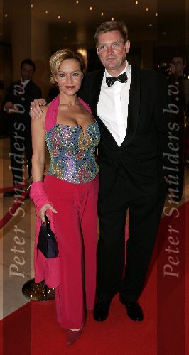 Amsterdam 28 november 2005
Beau Monde awards in het hilton.
Mariska v Kolck met man
