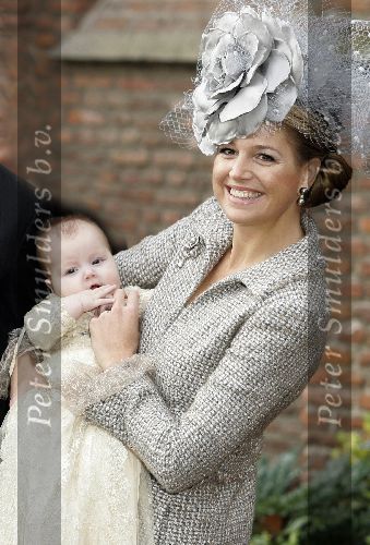 Wassenaar 19 november 2005
Doop prinses Alexia en kerk Wassenaar.
Maxima met Alexia en Prins