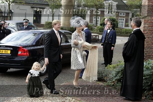 Wassenaar 19 november 2005
Doop prinses Alexia en kerk Wassenaar.
Maxima met Alexia en Prins Willem Alexander met Amalia