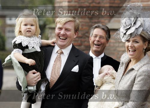Wassenaar 19 november 2005
Doop prinses Alexia en kerk Wassenaar.
Maxima met Alexia en Prins Willem Alexander met Amalia