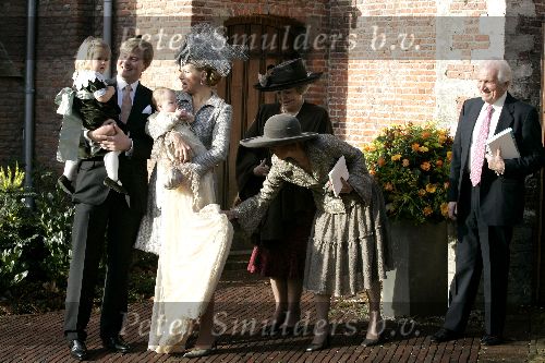 Wassenaar 19 november 2005
Doop prinses Alexia en kerk Wassenaar.
Prinses Maxima Alexia Amalia en Prins Willem Alexander en Koningin Beatrix Marie Carmen Zorreguieta en Jorge Zorrequieta