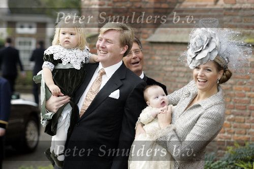 Wassenaar 19 november 2005
Doop prinses Alexia en kerk Wassenaar.
Maxima met Alexia en Prins Willem Alexander met Amalia