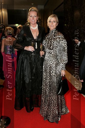 Amsterdam 28 november 2005
Beau Monde awards in het hilton.
Monique Collignon en Sylvie Schmeitz