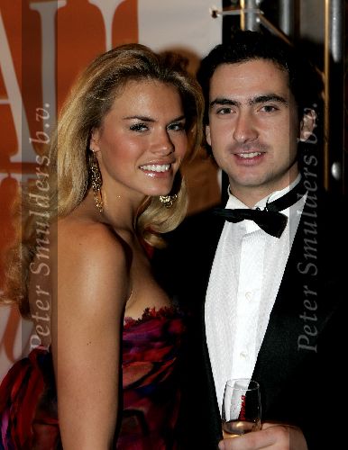 Amsterdam 28 november 2005
Beau Monde awards in het hilton.
Nicolette v Dam met vriend