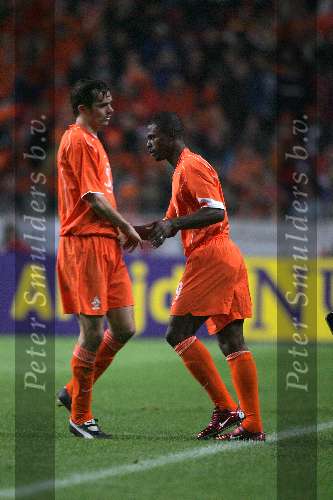Amsterdam, 12 November 2005
Oefenwedstrijd Nederland-Italie eindstand 1-3
Phillip Cocu wordt gewisseld met George Boateng
© Foto Bart Bel