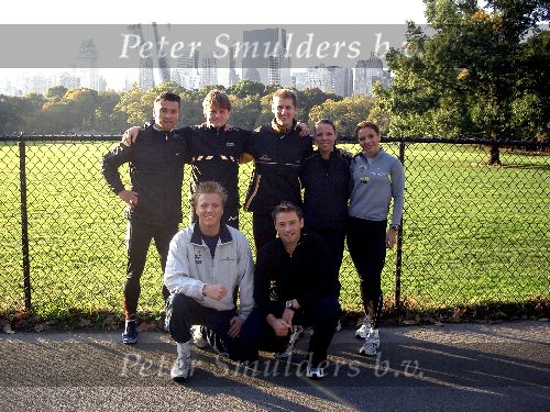 New York 5 november 2005
Leo Echteld Prins Pieter Christiaan Leontien v Moorsel met zus en Michael Zijlaard bij marathon New York.