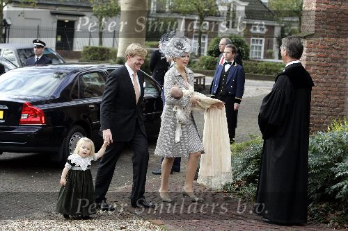 Wassenaar 19 november 2005
Doop prinses Alexia en kerk Wassenaar.
Maxima met Alexia en Prins Willem Alexander met Amalia