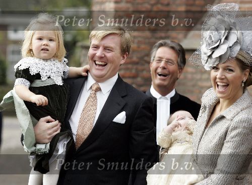 Wassenaar 19 november 2005
Doop prinses Alexia en kerk Wassenaar.
Maxima met Alexia en Prins Willem Alexander met Amalia