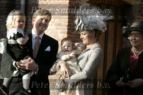 Wassenaar 19 november 2005
Doop prinses Alexia en kerk Wassenaar.
Prinses Maxima Alexia Amalia en Prins Willem Alexander en Koningin Beatrix