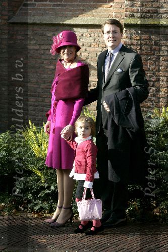 Wassenaar 19 november 2005
Doop prinses Alexia en kerk Wassenaar.
Prinses laurentien Prins Constantijn en Eloise