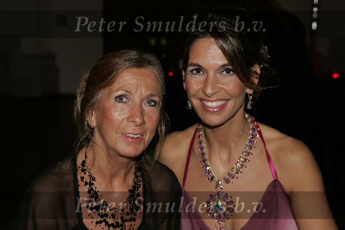 Arnhem 26 november 2005
Gala Ronnie Tober foundation.
Susan Blokhuis met moeder