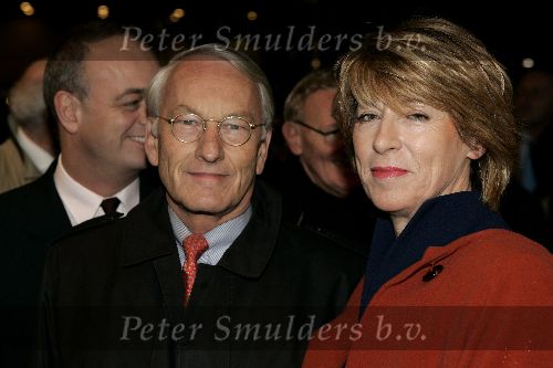 Amstelveen 25 november 2005
opening expositie  Dolores Zorrequieta in cobra museum.
Tineke de Groot met haar vriend Hr fabius