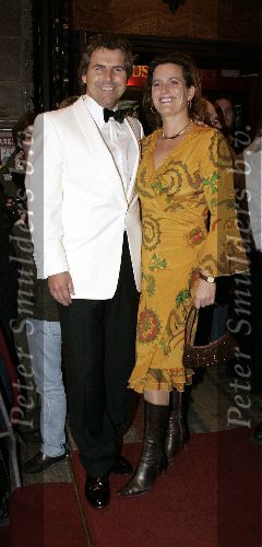 Amsterdam 21 noveber 2005
Premiere Harry Potter in Tuschinski.
Toine v Peperstraten met vrouw