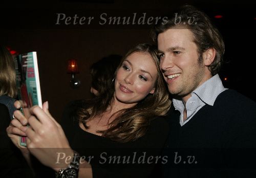Amsterdam 16 november 2005
Presentatie cosmopolitan in Mansion.
Renate Verbaan  lmet Winston Gerschtanowitz