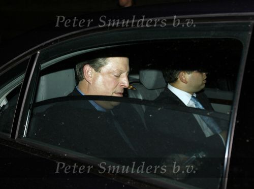 Amsterdam 6 oktober 2006
Premiere an inconvenient Truth in Tuschinski.
Al Gore met gsm in auto