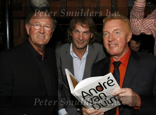 Amsterdam 11 oktober 2006
Presentatie boek Andre v Duin.
Joop v d Ende Mathijs v Nieuwkerk en Andre