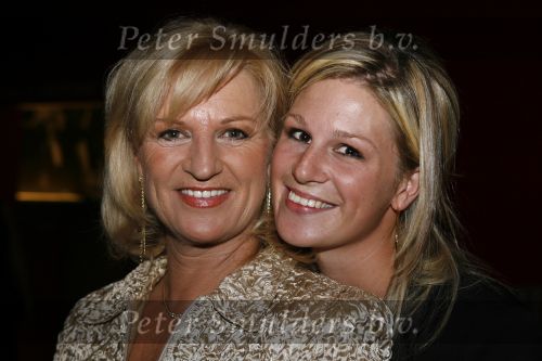 Rotterdam 7 oktober 2006
Premiere Cats in het nieuwe luxor.
 Anita Meier  met haar dochter Patty