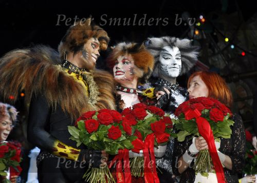 Rotterdam 7 oktober 2006
Premiere Cats in het nieuwe luxor.
Anouk v Nes