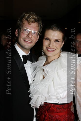 Rotterdam 7 oktober 2006
Premiere Cats in het nieuwe luxor.
Anouk v Nes met vriend