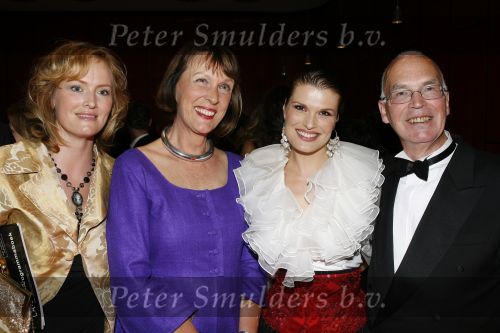 Rotterdam 7 oktober 2006
Premiere Cats in het nieuwe luxor.
Anouk v Nes met  ouders en zus