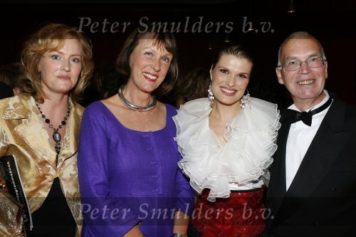 Rotterdam 7 oktober 2006
Premiere Cats in het nieuwe luxor.
Anouk v Nes met  ouders en zus